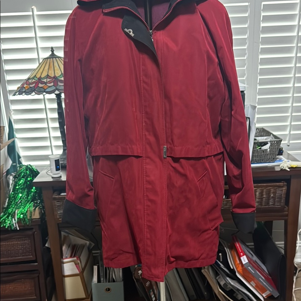 Red/Black Women's Outdoor Jacket w/ Zip-in Lining and Detachable Hood